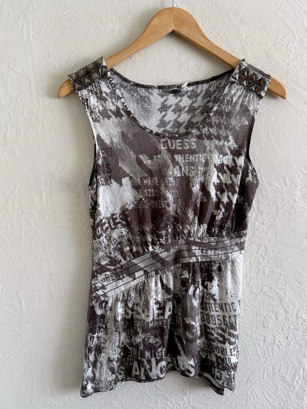 Y2K Guess Sleeveless Graphic Tank Top Size S